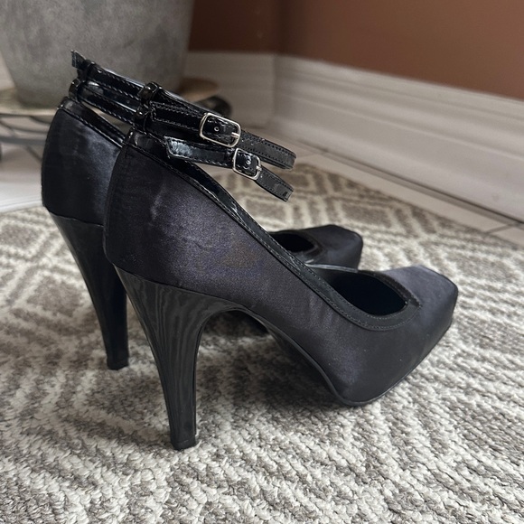 Vintage Dollhouse Women’s Satin Heels US7.5 - Picture 6 of 6